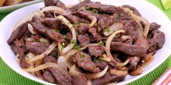 Receita fácil: Picadinho de carne acebolado