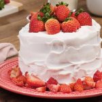 Torta de morango com chantilly
