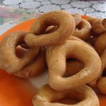 Esse bolinho frito de tapioca é uma delícia e você vai ficar apaixonado quando provar