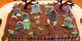 Bolo de chocolate de Halloween