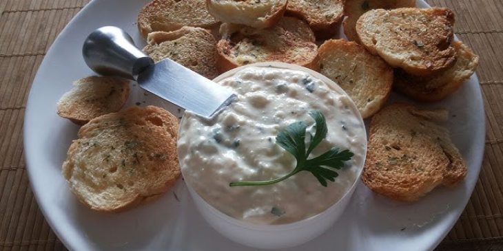 Patê de queijo para comer com aquela torradinha que você é ama e ficar perfeito