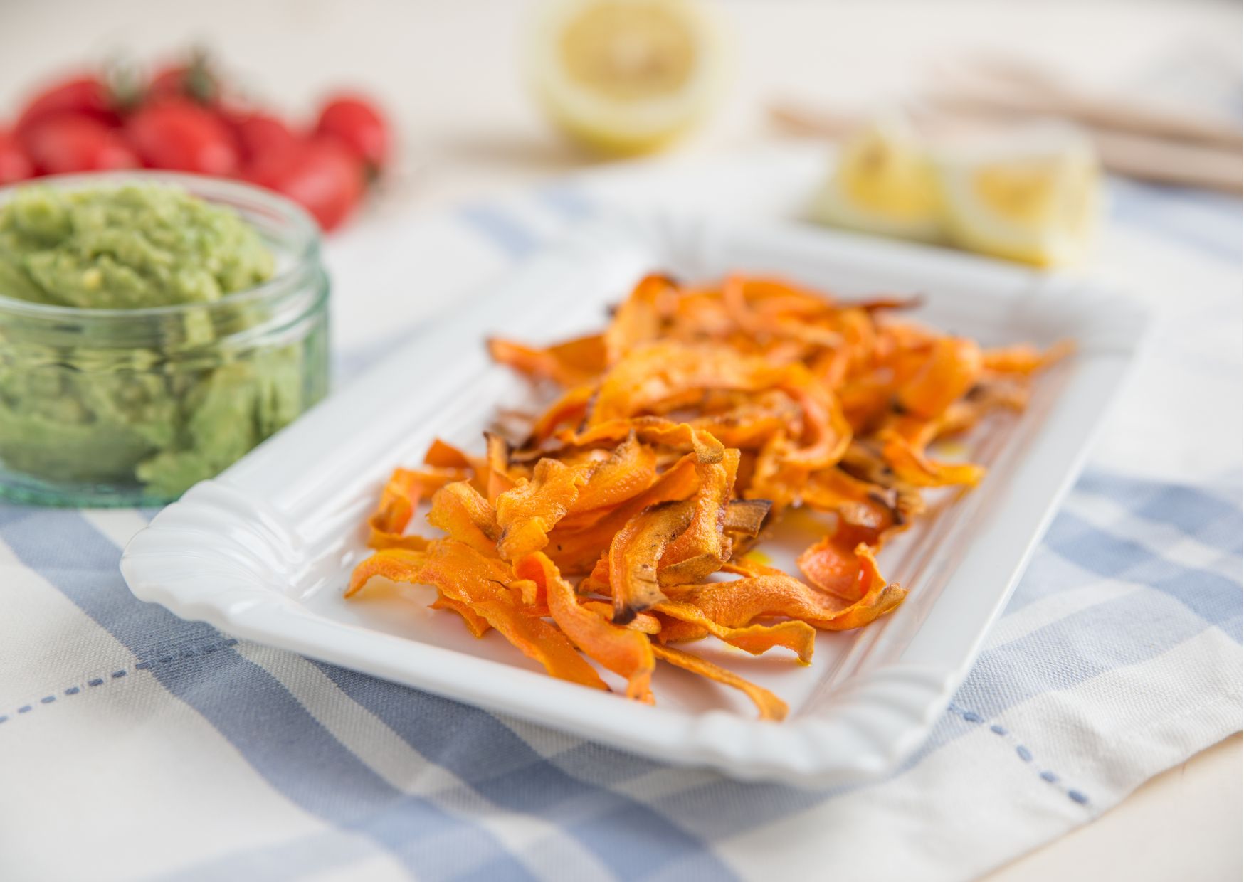 imagem com uma das opções de lanches no microondas com o chips de cenoura