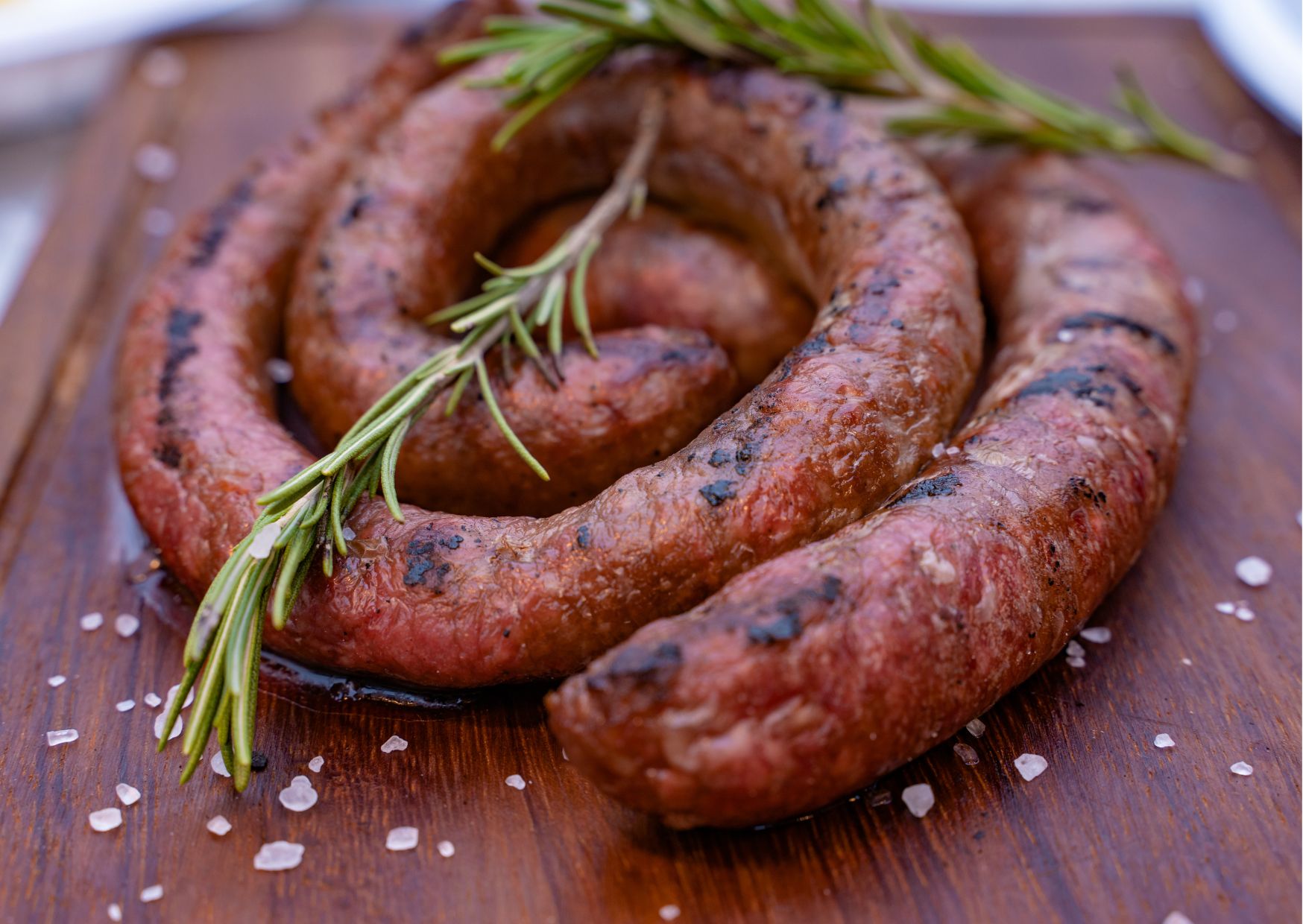 imagem com uma opção a linguiça na airfryer pronta