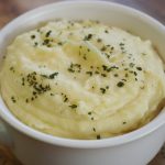 Purê de batata com creme de leite fácil demais cremoso que ninguém consegue resistir