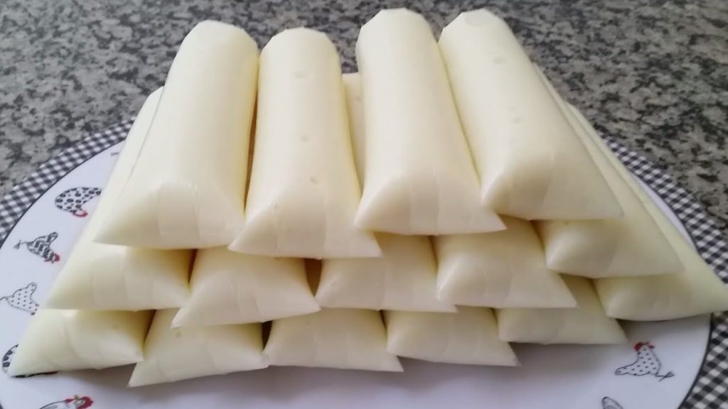 Geladinho de tapioca para fazer até os adultos enlouquecerem por esse picolé de saquinho