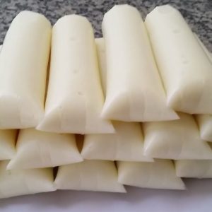 Geladinho de tapioca para fazer até os adultos enlouquecerem por esse picolé de saquinho