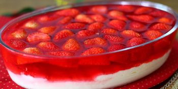 Torta de morango com gelatina