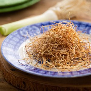 Crispy de alho poró receita que deixa ele bem crocante para acompanhar pratos