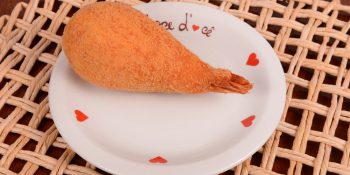 Coxinha de camarão com catupiry
