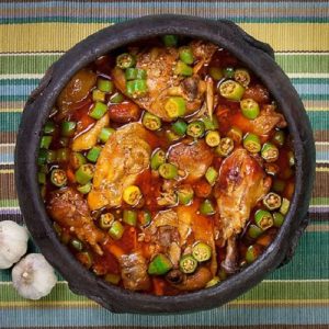 Frango com quiabo mineiro