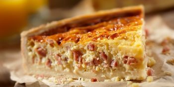Torta de linguiça com requeijão