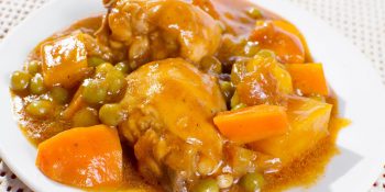 Frango ensopado com batata