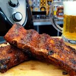 Costelinha de porco na airfryer que fica suculenta e sequinha na medida certa