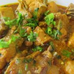 Essa galinha guisada na pressão é a receita que nossas avós amam fazer