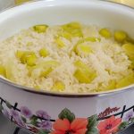 Arroz com alho poró de um jeito fácil para quem ama comida gostosa