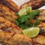 Receita de agulhinha frita na airfryer pra ser mais fácil e ficar bem crocante