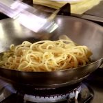 Macarrão para uma pessoa: fazendo uma comidinha gostosa para uma refeição sem exagero