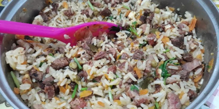 Arroz de churrasco para servir para a galera o melhor que todos irão provar na vida