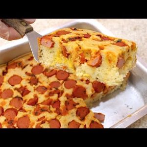 Esse bolo salgado de salsicha é aquela receita coringa para os momentos de fome