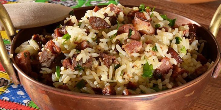 Arroz carreteiro com sobras de churrasco