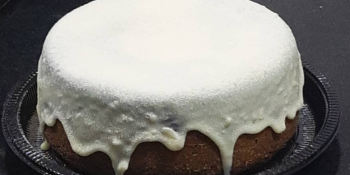 Bolo de chocolate com recheio de leite ninho