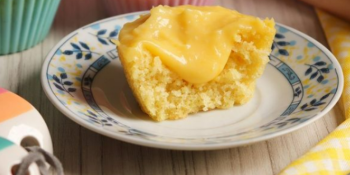 Bolo de laranja de caneca