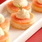 Canapés de salmão defumado tudo gostoso