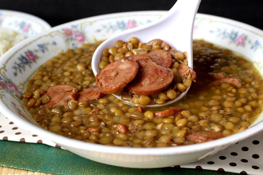 Lentilha com calabresa na pressão