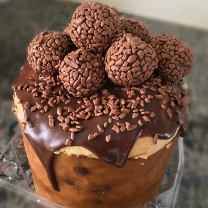 panetone de brigadeiro