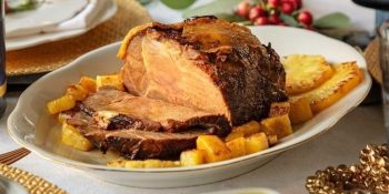 Pernil assado com abacaxi