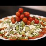 Salada cobb é a receita mais bonitas das mesas de festa de fim de ano