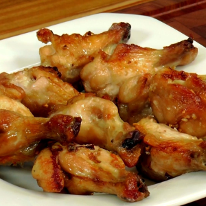 coxas de frango com creme de cebola