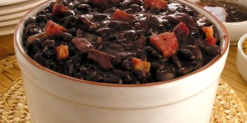 Feijão com caldo grosso