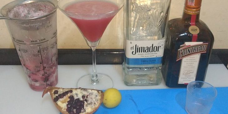 Deliciosa margarita de romã muito chique para a virada do ano ser animada