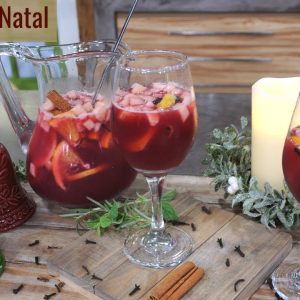 Sangria de Natal receita do drink queridinho que não pode faltar nessa data