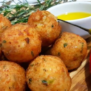 Bolinho de bacalhau com batata ótimo para as festas de fim de ano (receita prática)