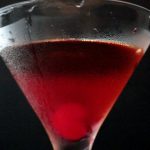 Vamos aprender a fazer esse drink Manhattan para arrasar na festa de ano novo