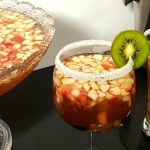 Ponche de frutas é o drink que ninguém consegue colocar defeitos (prático demais)