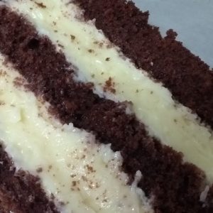 Recheio de prestígio cremoso para bolo que ninguém coloca defeitos