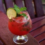 Que tal servir mojito de morango nas festas de fim de ano? Vai ser um sucesso