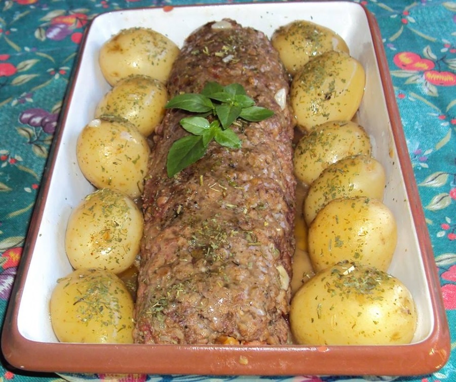 rocambole de carne moída com batata