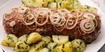 Rocambole de carne moída com batatas