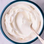 Receita de creme azedo do jeitinho mais delicioso que você vai provar na vida