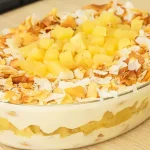 Doce de abacaxi com coco