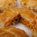 Mini torta salgada de frango