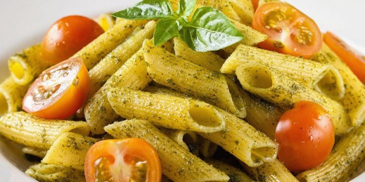 Penne ao molho pesto