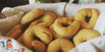 Rosquinhas de queijo de padaria