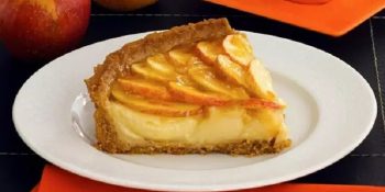Torta de maçã simples com creme