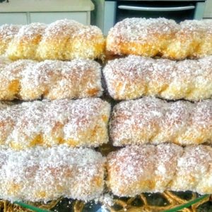 Rosquinha de coco com receita mais gostosa que as da padaria @cozinhandocomaly