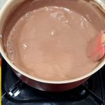 Mingau de chocolate do jeitinho que nossos avós faziam em casa